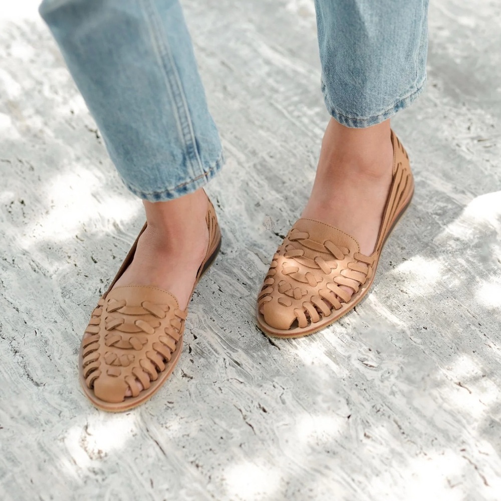 Nisolo Women's Tan/Almond Leather Huaraches